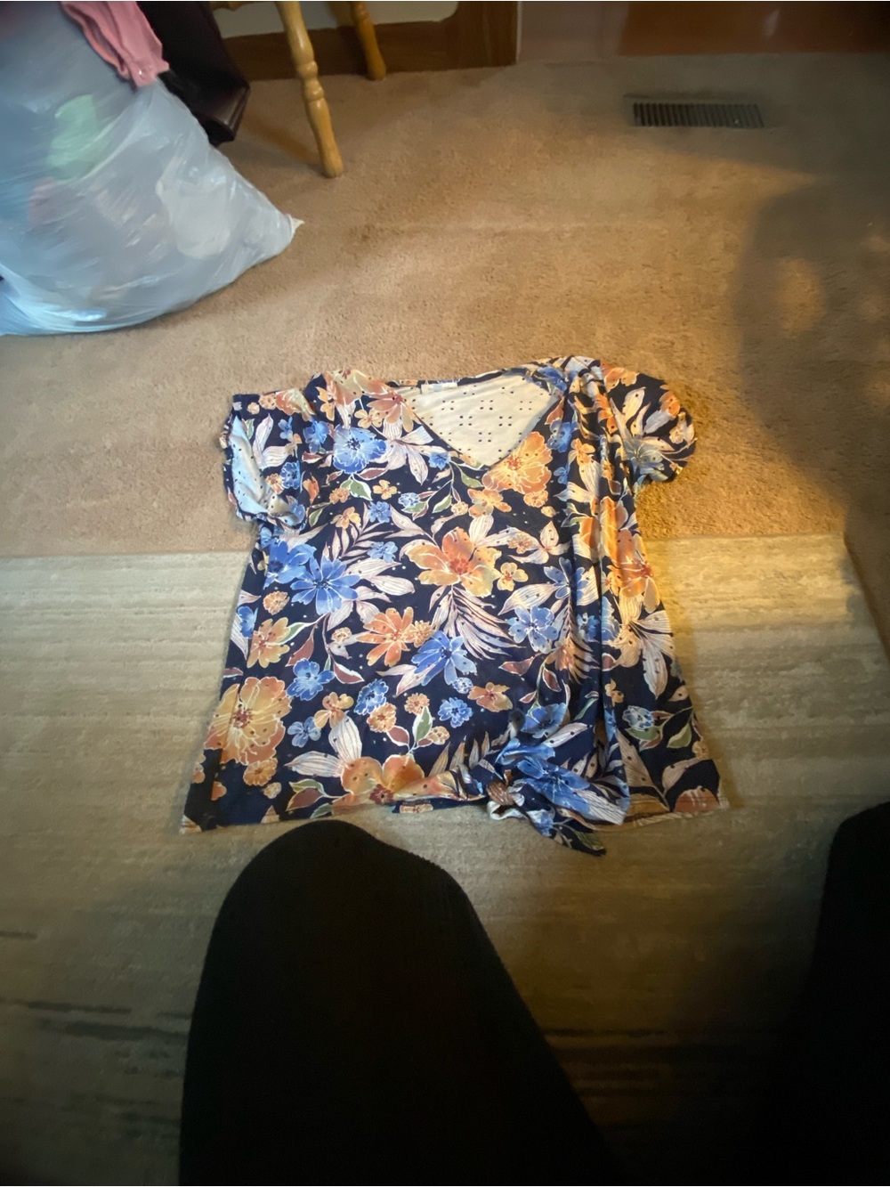 Kim & Cami Navy Floral V-Neck Short Sleeve Tie-Front Top